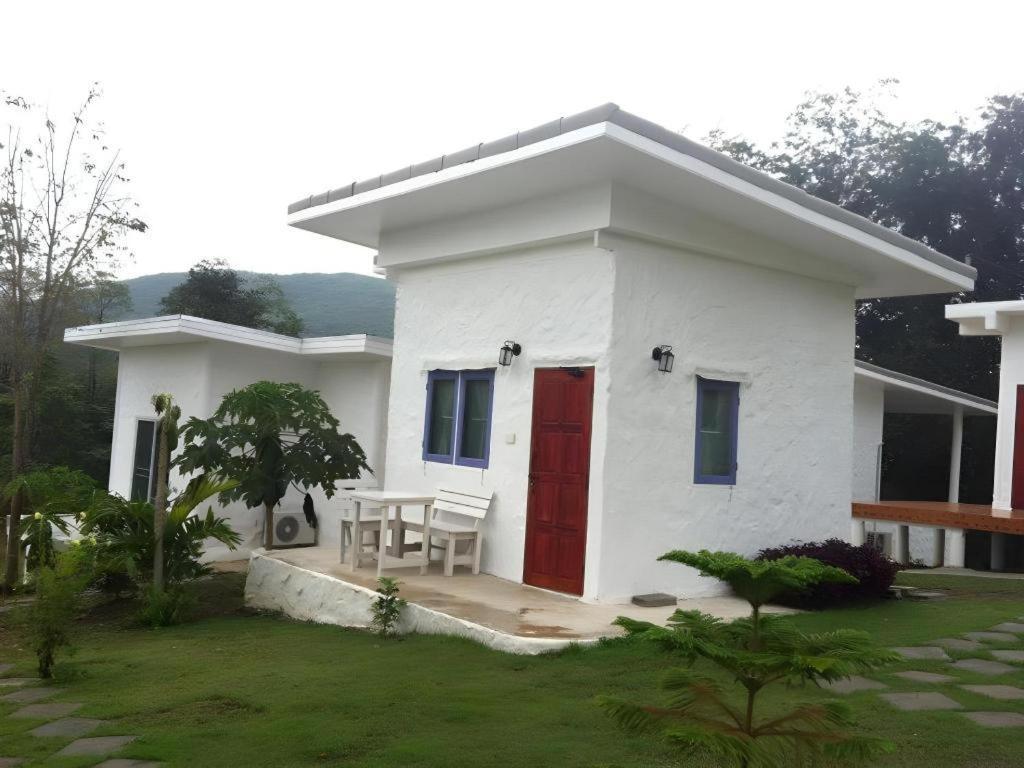 White Rock Resort Pakchong Bagian luar foto