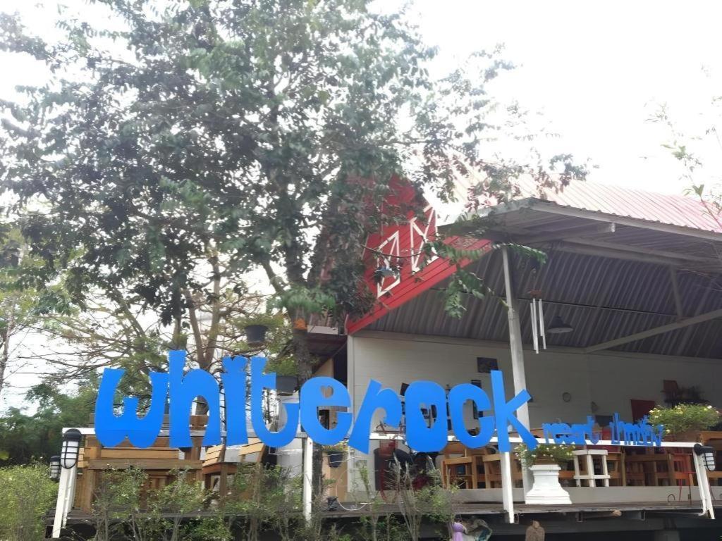 White Rock Resort Pakchong Bagian luar foto