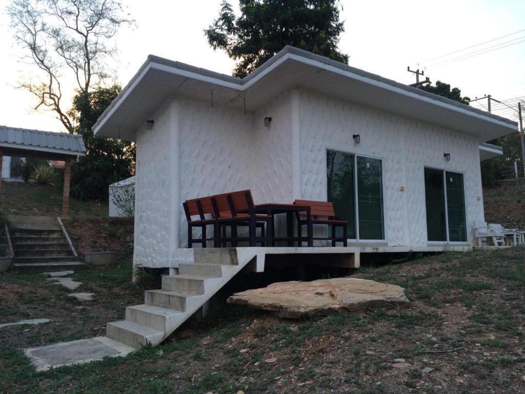 White Rock Resort Pakchong Bagian luar foto