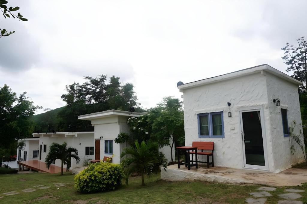 White Rock Resort Pakchong Bagian luar foto
